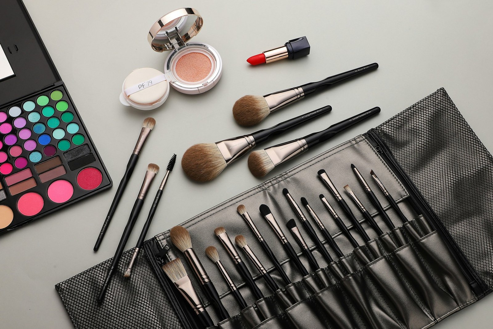 Mikrobürsten zur präzisen Anwendung von Remover